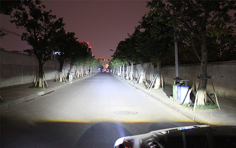 成都天一車燈格界LED 雙光透鏡遠光效果實拍